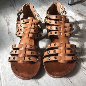 ALDO Gladiator Sandal | Tan Size 6.5